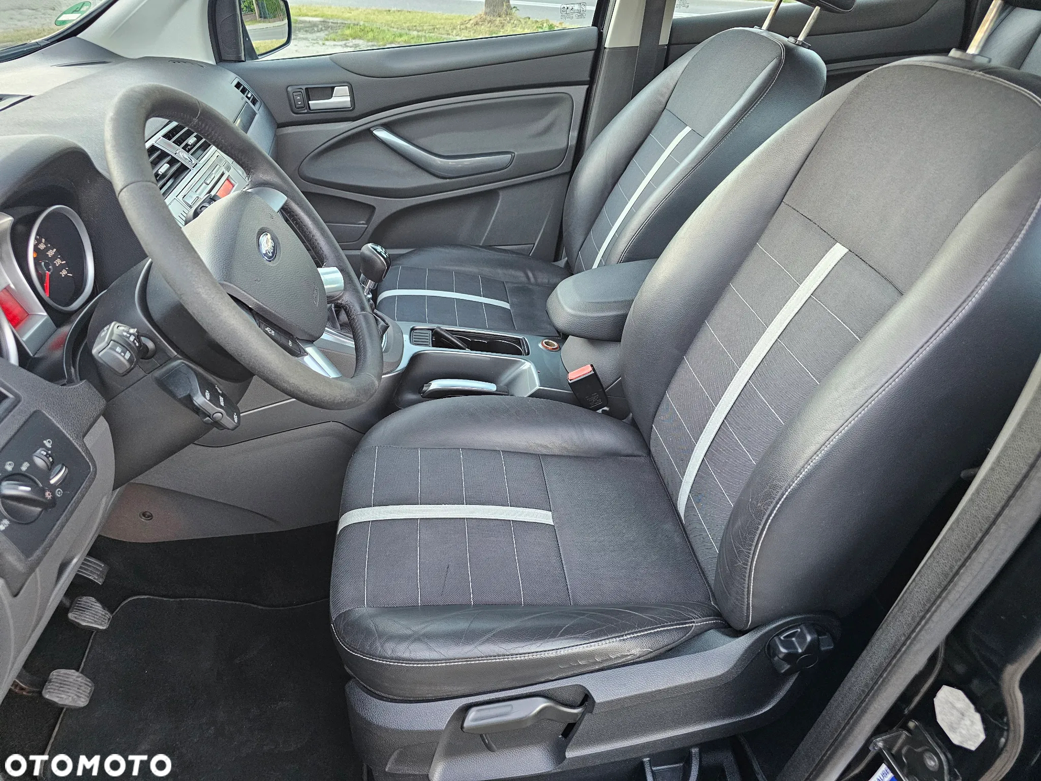 Ford Kuga 2.0 TDCi 2x4 Trend - 10