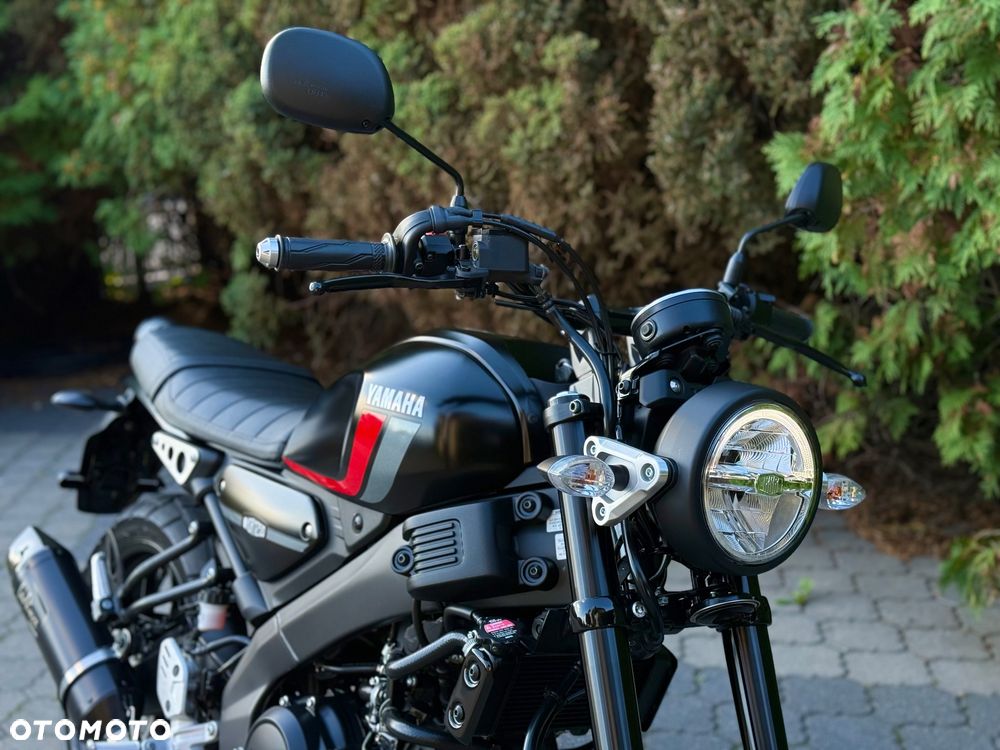 Yamaha XSR - 9