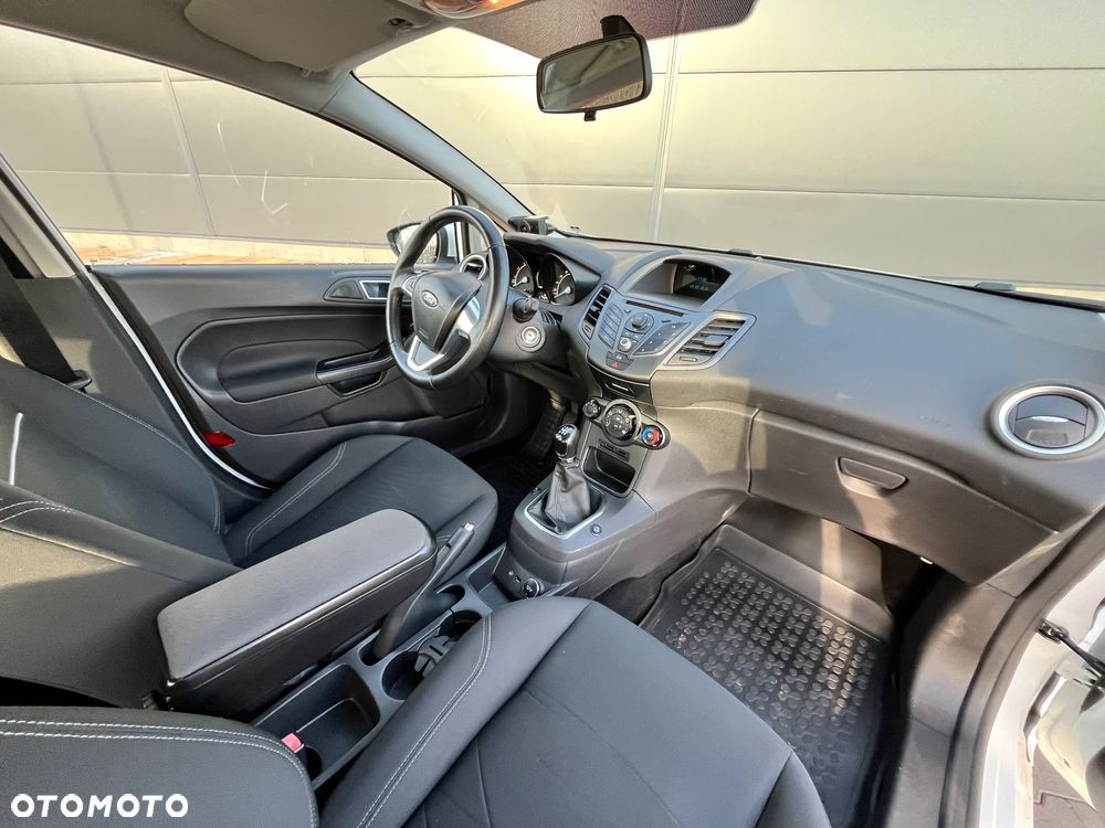 Ford Fiesta 1.25 Ambiente EU5 - 15