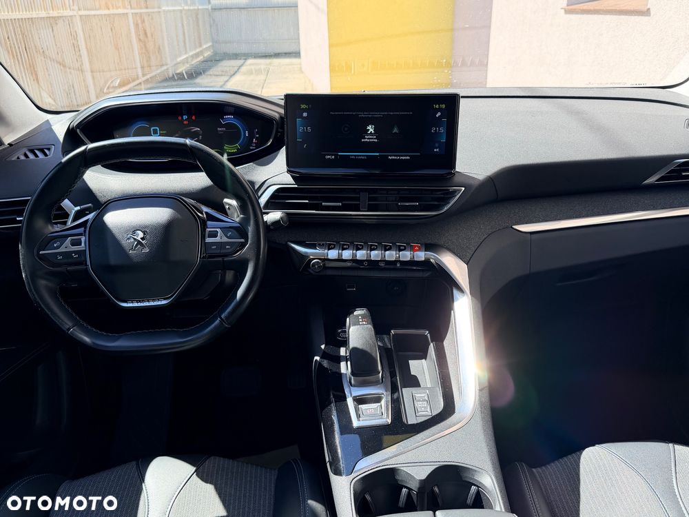 Peugeot 3008 1.6 PureTech Hybrid PHEV Allure Pack S&S EAT8 - 9