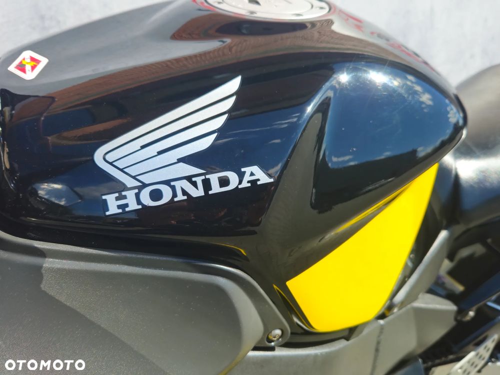 Honda CBR - 9