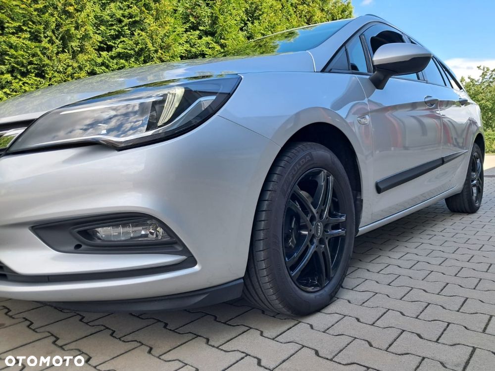 Opel Astra 1.4 T Dynamic - 8