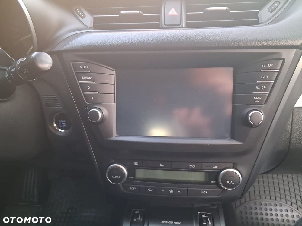 Toyota Avensis 2.0 D-4D Prestige - 25