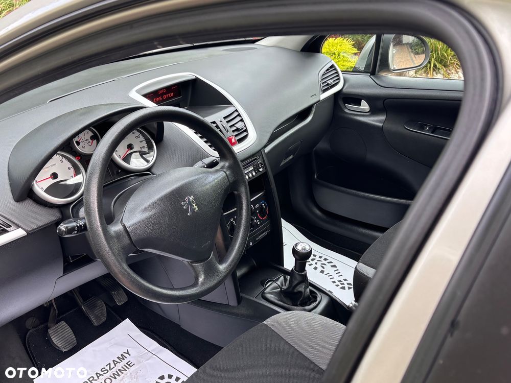 Peugeot 207 75 Urban Move - 20
