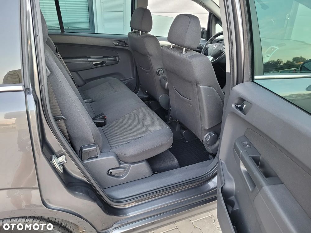 Opel Zafira 1.8 Sport - 30