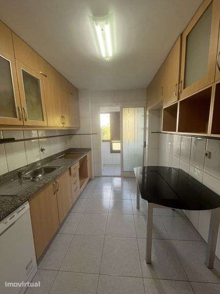 Arrenda-se Apartamento T2 - Santa Rita - Grande imagem: 3/12
