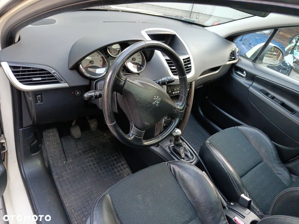 Peugeot 207 Outdoor 1.6 - 20