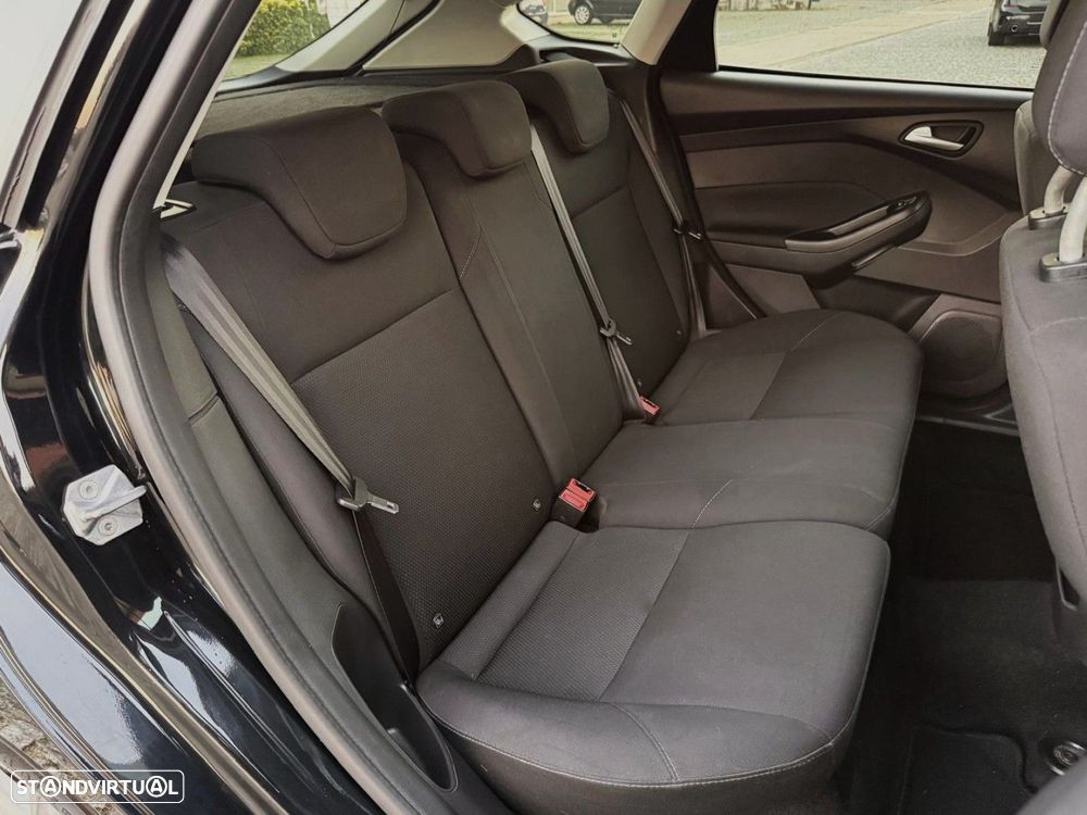 Ford Focus 1.5 TDCi EcoBlue Titanium - 17