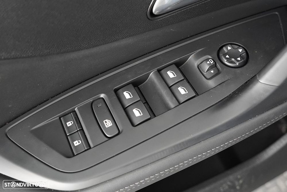 Peugeot 308 SW 1.2 PureTech Allure EAT8 - 19