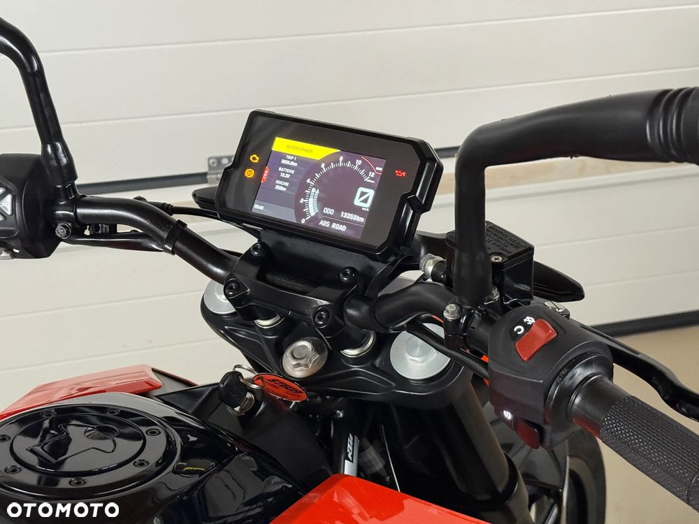 KTM Duke 125 - 28