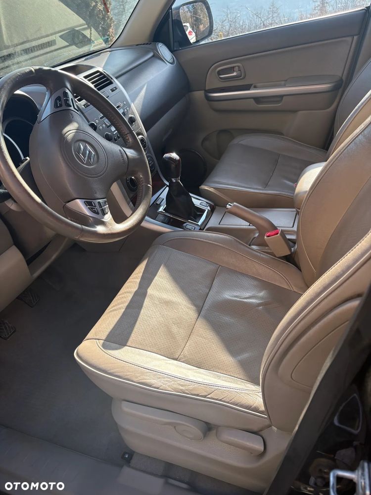 Suzuki Grand Vitara 2.0 Comfort - 9