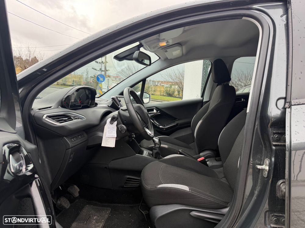 Peugeot 208 1.2 PureTech Style - 5