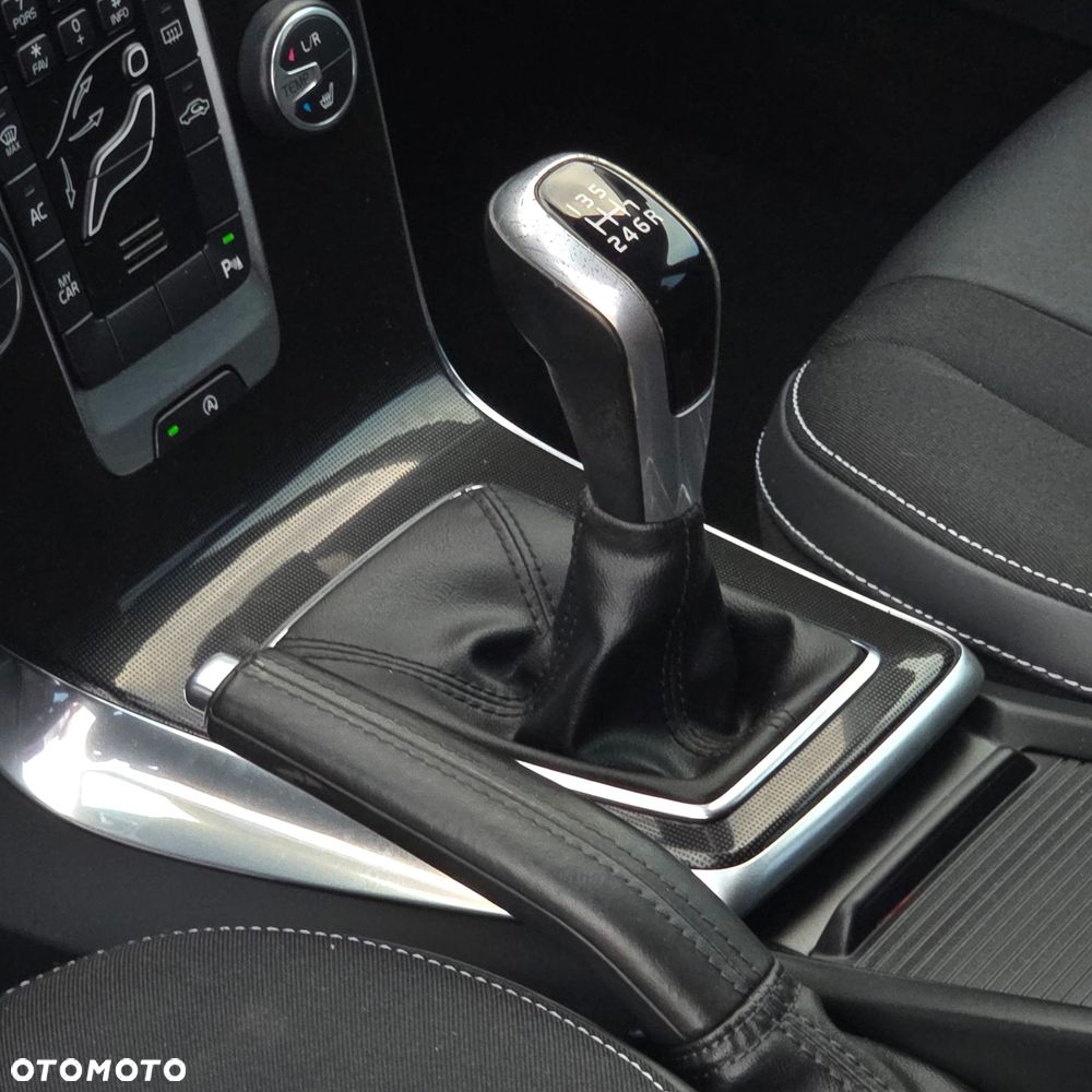 Volvo V40 D2 Drive-E Summum - 27
