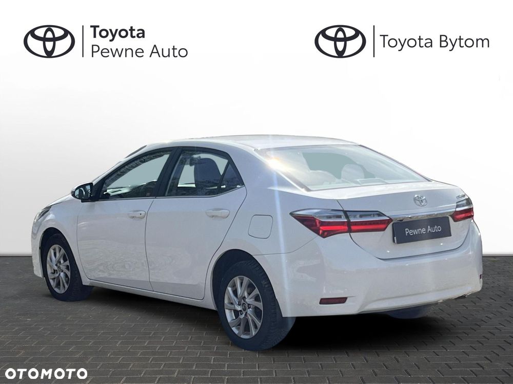 Toyota Corolla - 12