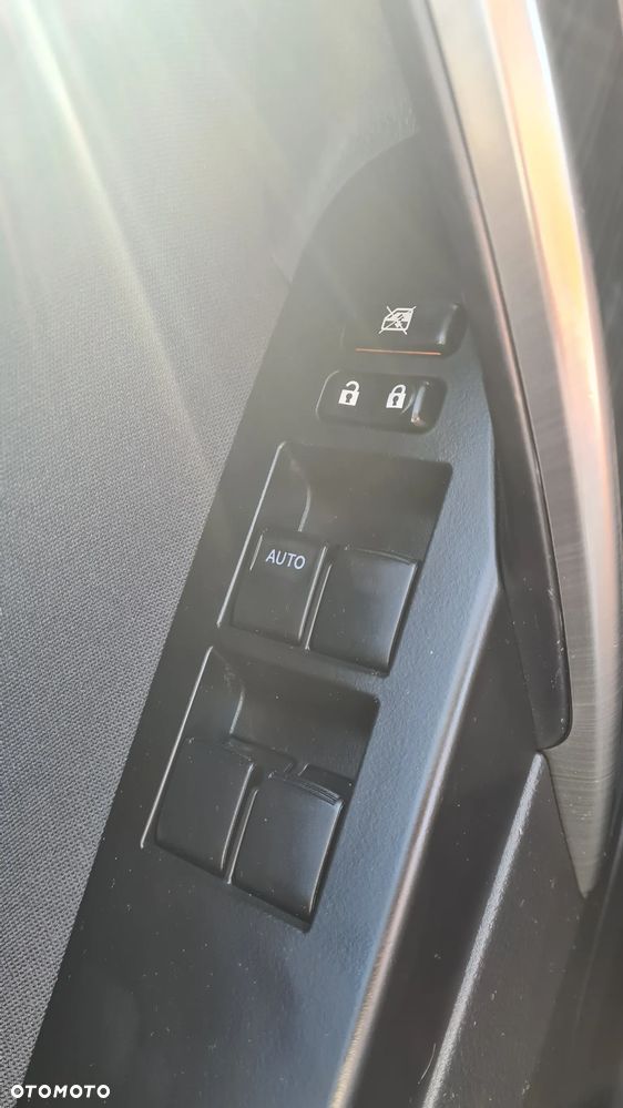Toyota Auris 1.6 Premium Start - 17