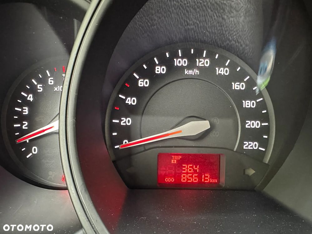 Kia Rio 1.2 L - 2