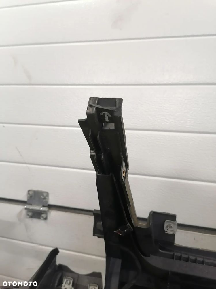 Deska Rozdzielcza Konsola Czarna Pulpit Poduszka Audi A8 D3 Europa - 16