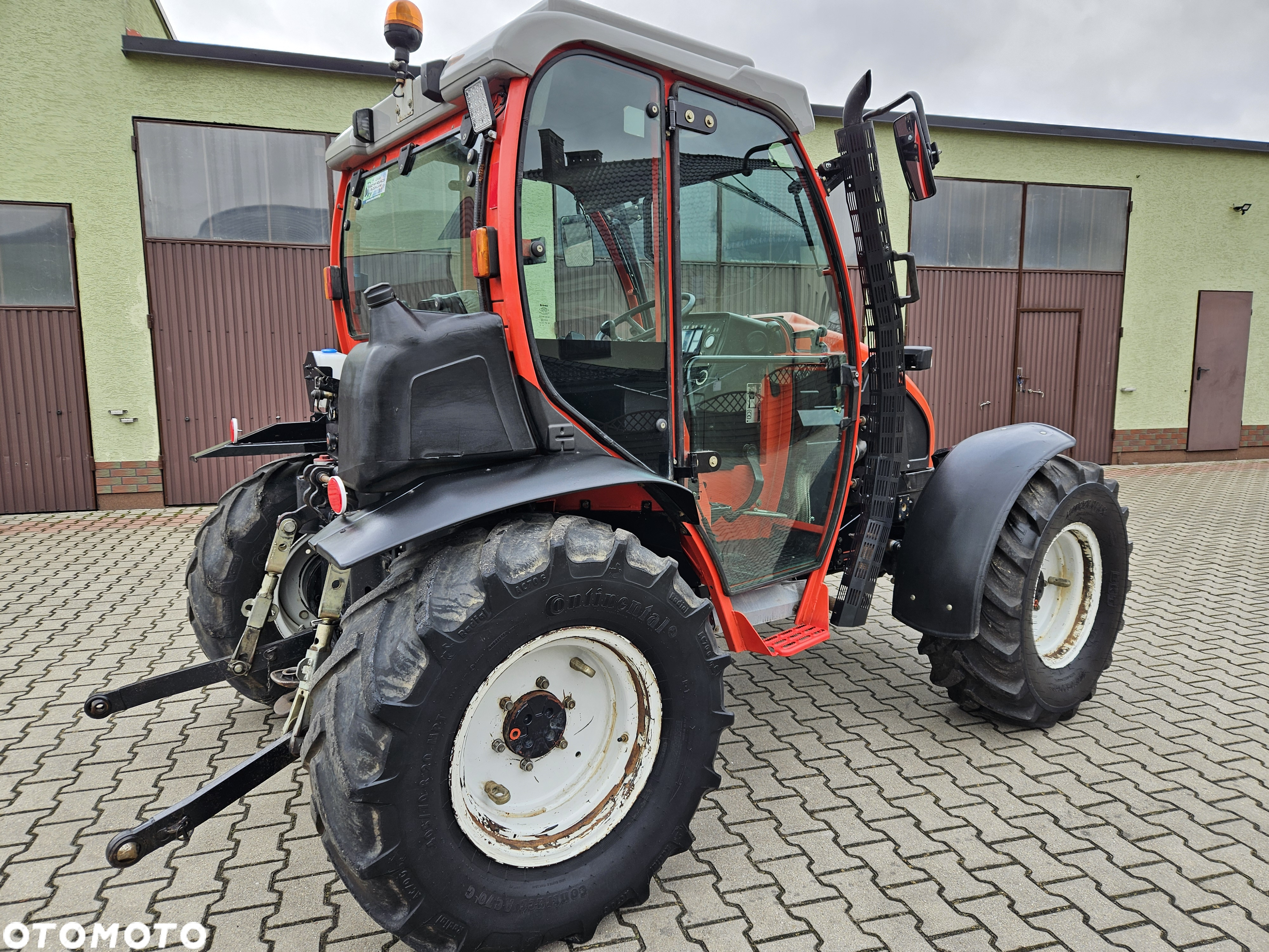 JCB Reform Mounty 80 ciągnik górski - 4