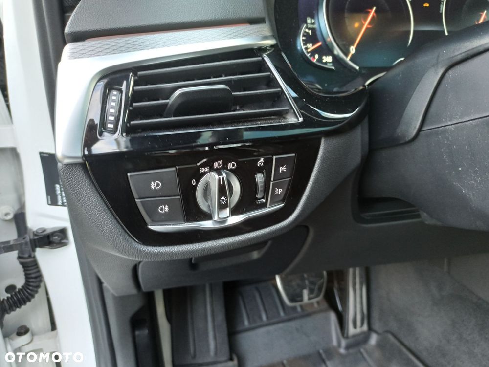 BMW Seria 5 - 16