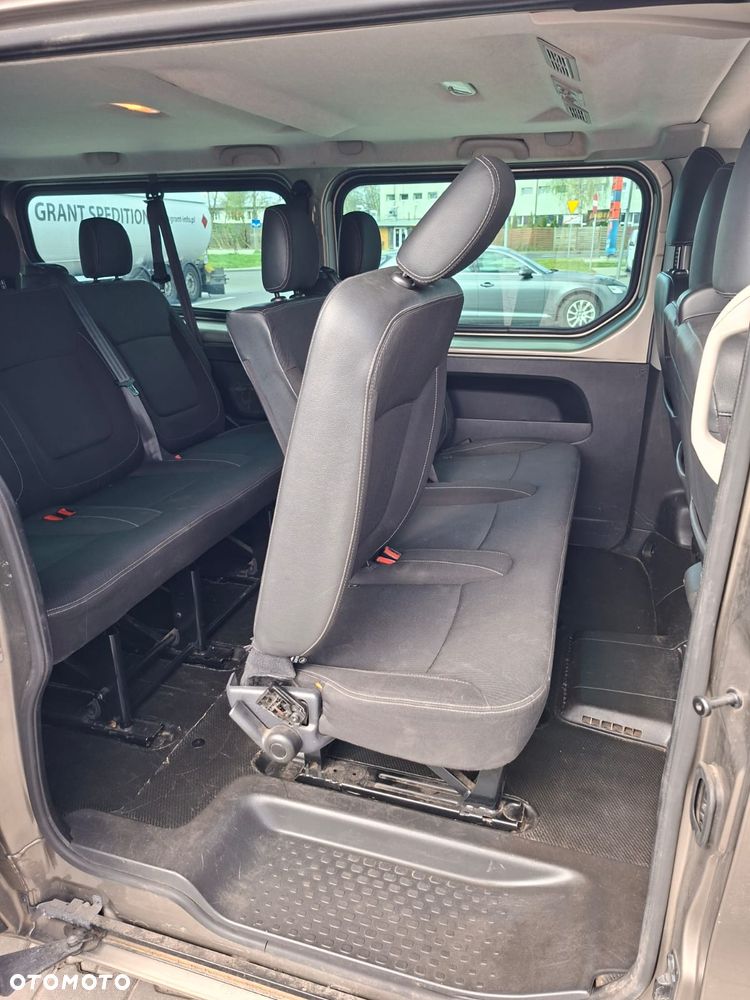 Renault Trafic Grand 2.0 dCi - 9