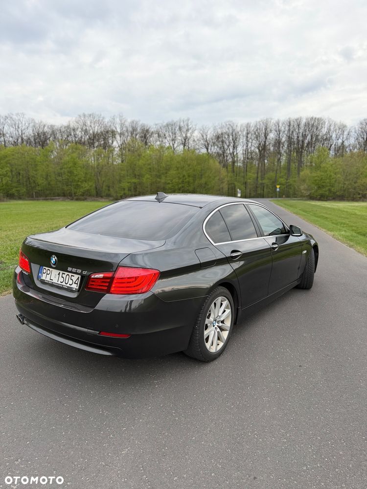 BMW Seria 5 525d - 9