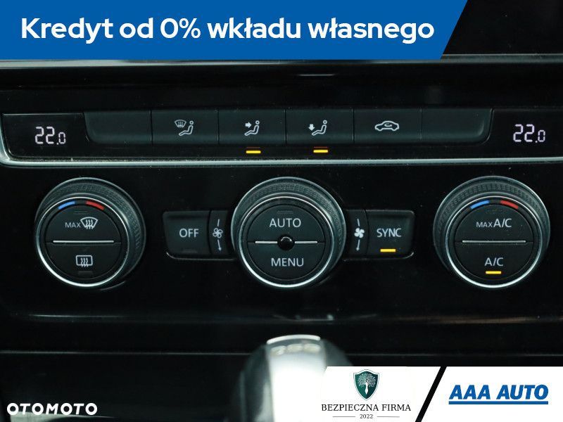 Volkswagen Golf Variant - 14