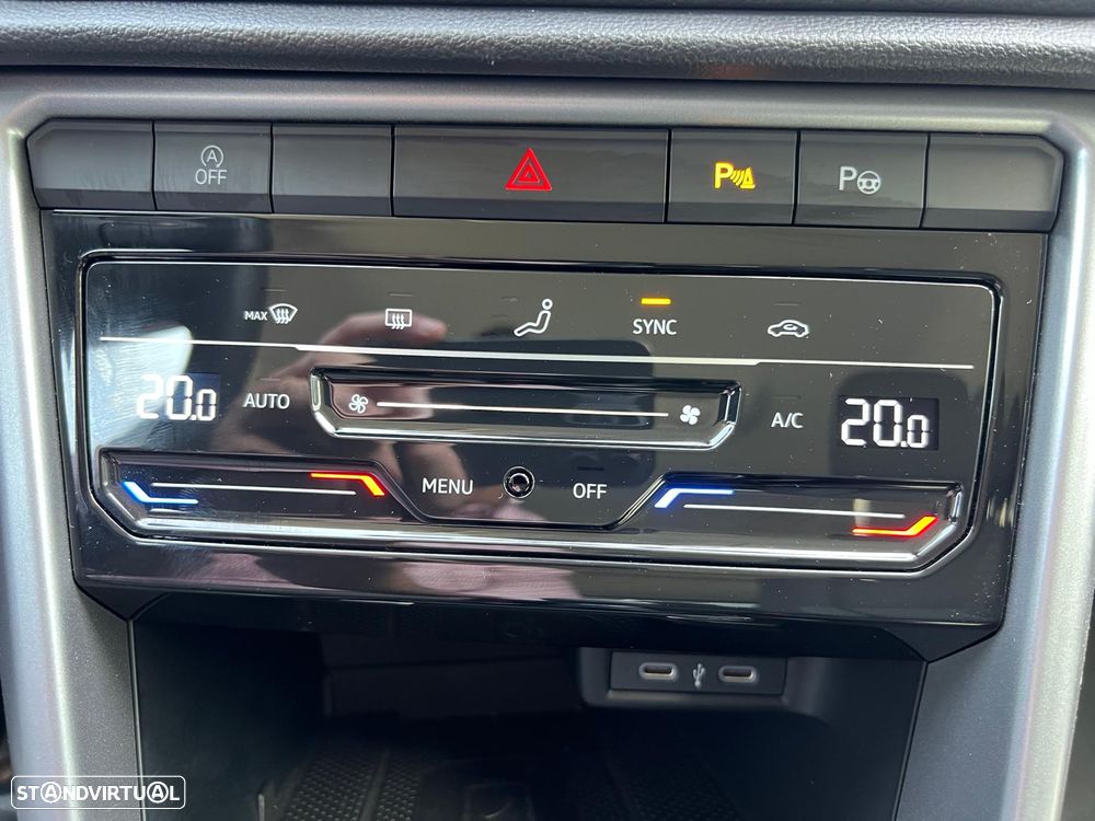 VW T-Roc 1.0 TSI Urban - 24