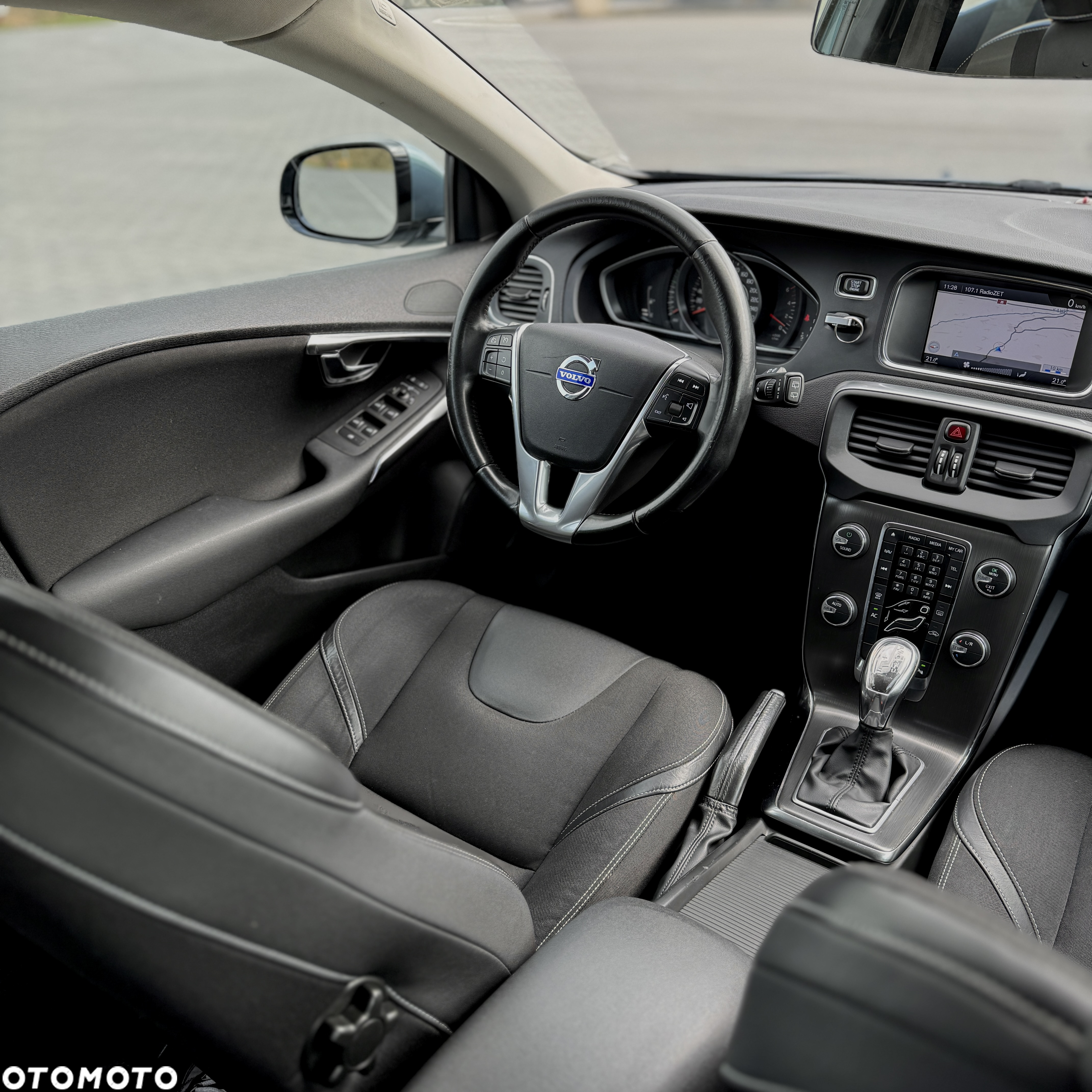 Volvo V40 D3 Geartronic Momentum - 25