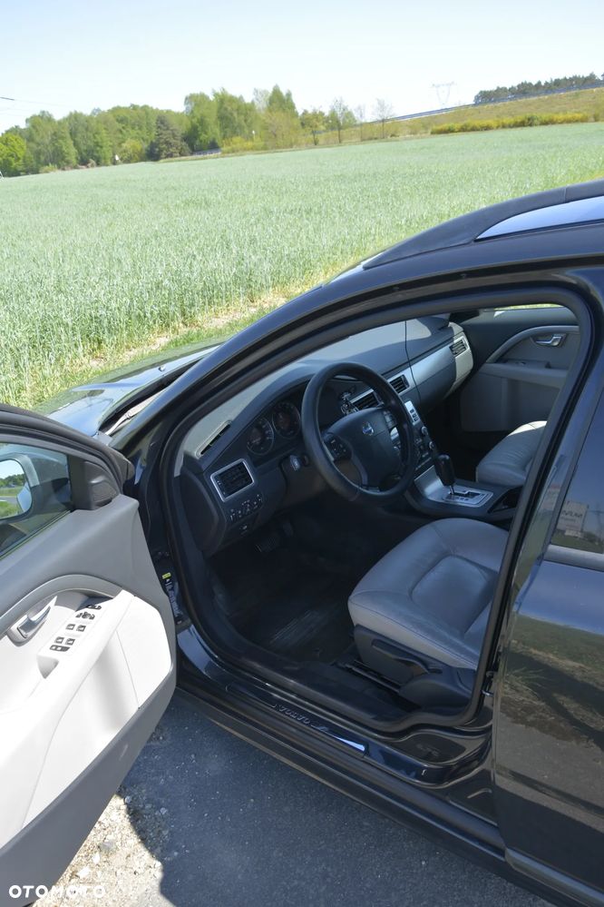 Volvo V70 2.4D Momentum - 11