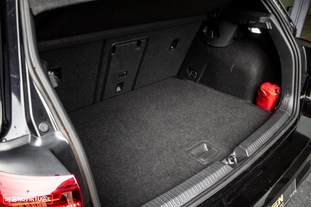 VW Golf 2.0 TDI GTD DSG - 32