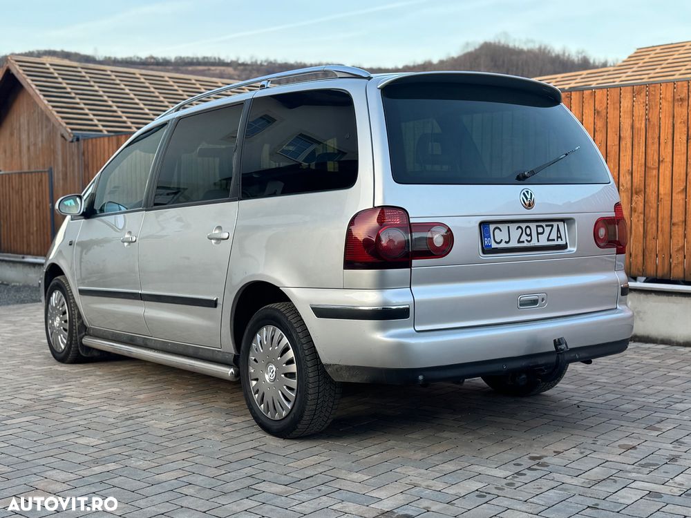Volkswagen Sharan 1.9 TDI 4Motion - 9