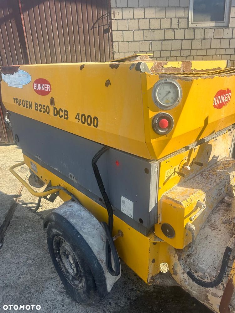 Inny Mixokret Agregat posadzkarski BUNKER TRAGEN B250 DCB 4000 4 m3/h - 6
