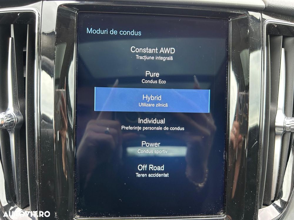 Volvo XC 60 T8 Twin Engine AWD Momentum - 23