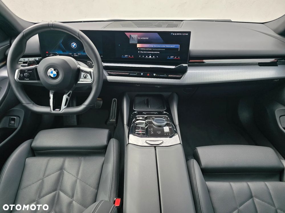BMW Seria 5 520d xDrive mHEV M Sport - 9
