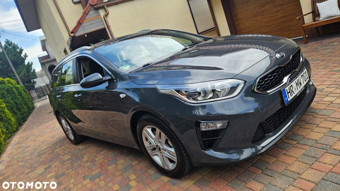Kia Ceed - 11