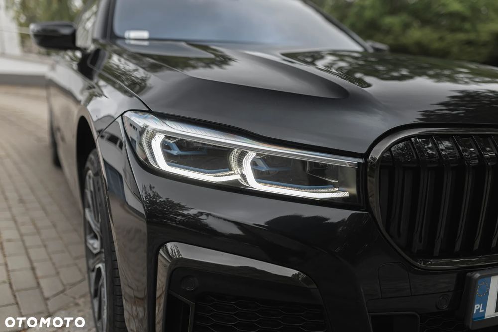 BMW Seria 7 750i xDrive - 8