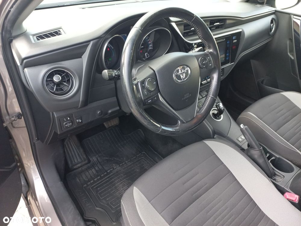 Toyota Auris - 12