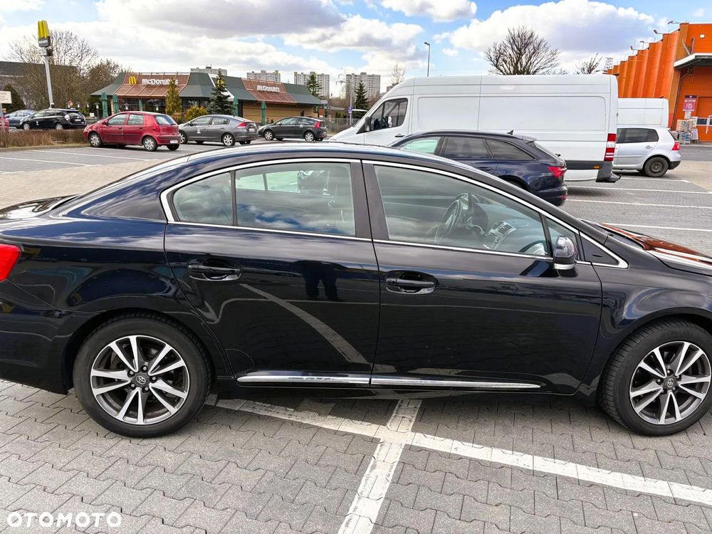 Toyota Avensis 2.0 D-4D Premium - 6