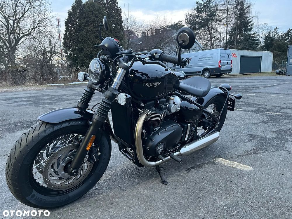 Triumph Bonneville - 16