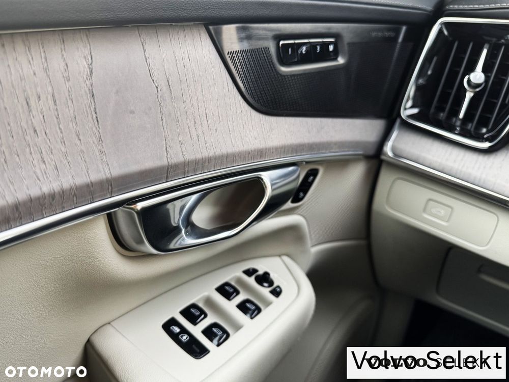 Volvo XC 90 - 39