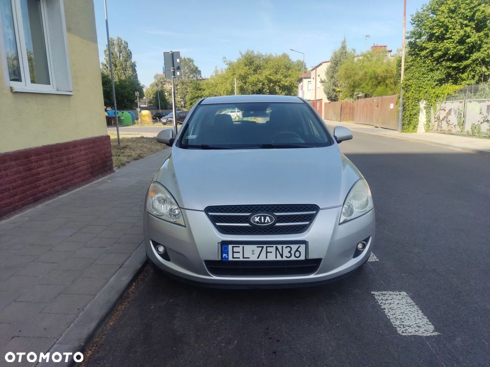 Kia Ceed 1.6 Crdi Comfort - 3