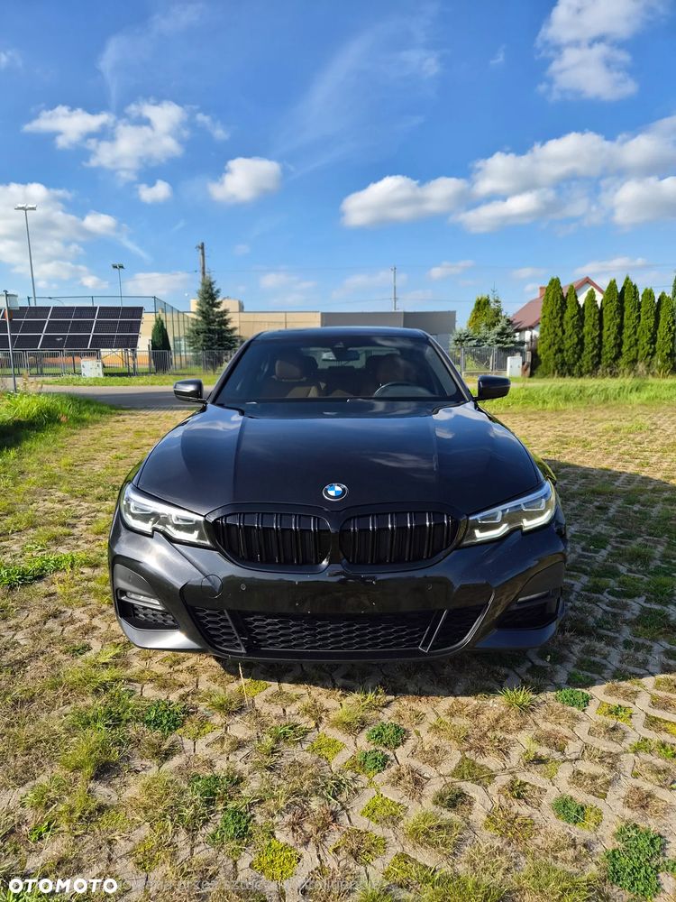 BMW Seria 3 330i xDrive M Sport Shadow - 2