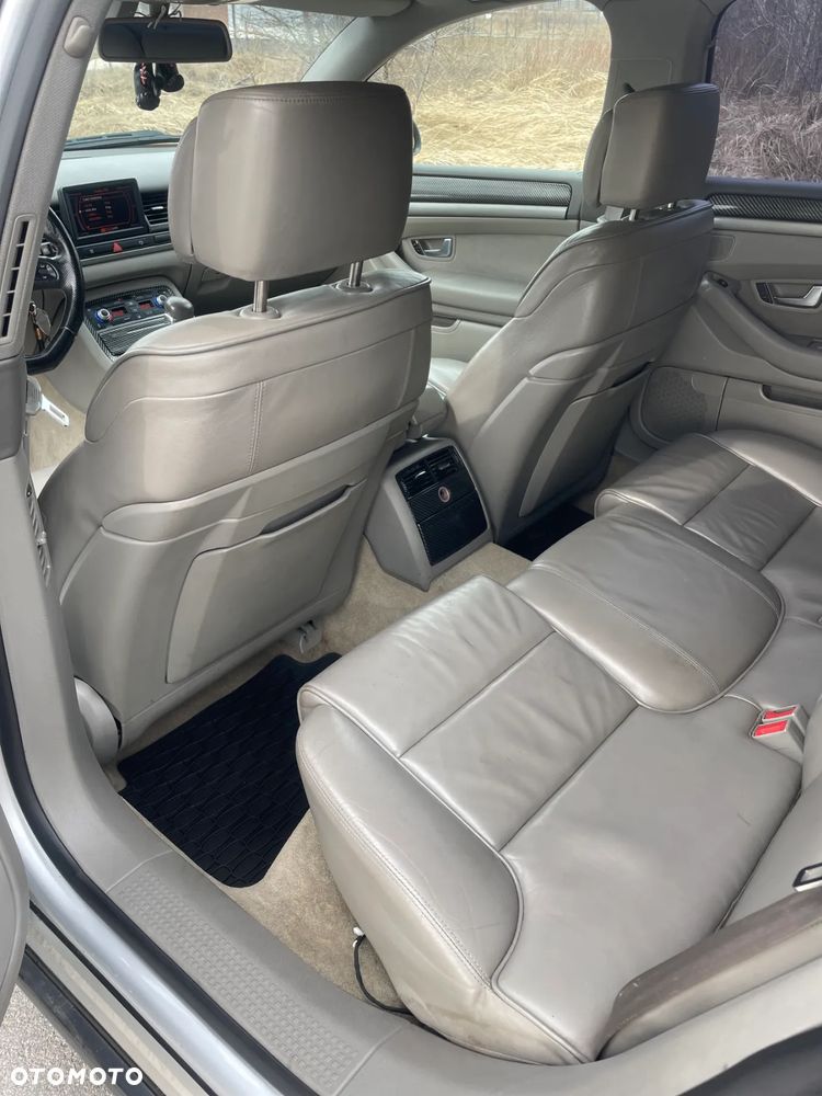 Audi A8 4.2 TDI Quattro - 15