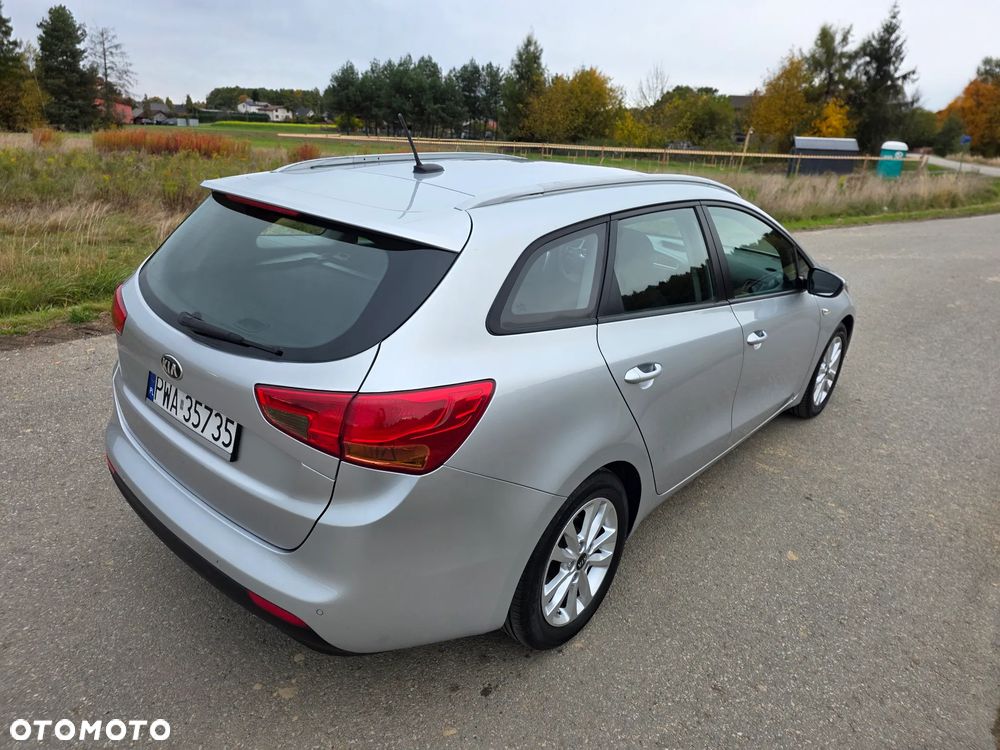 Kia Ceed - 10