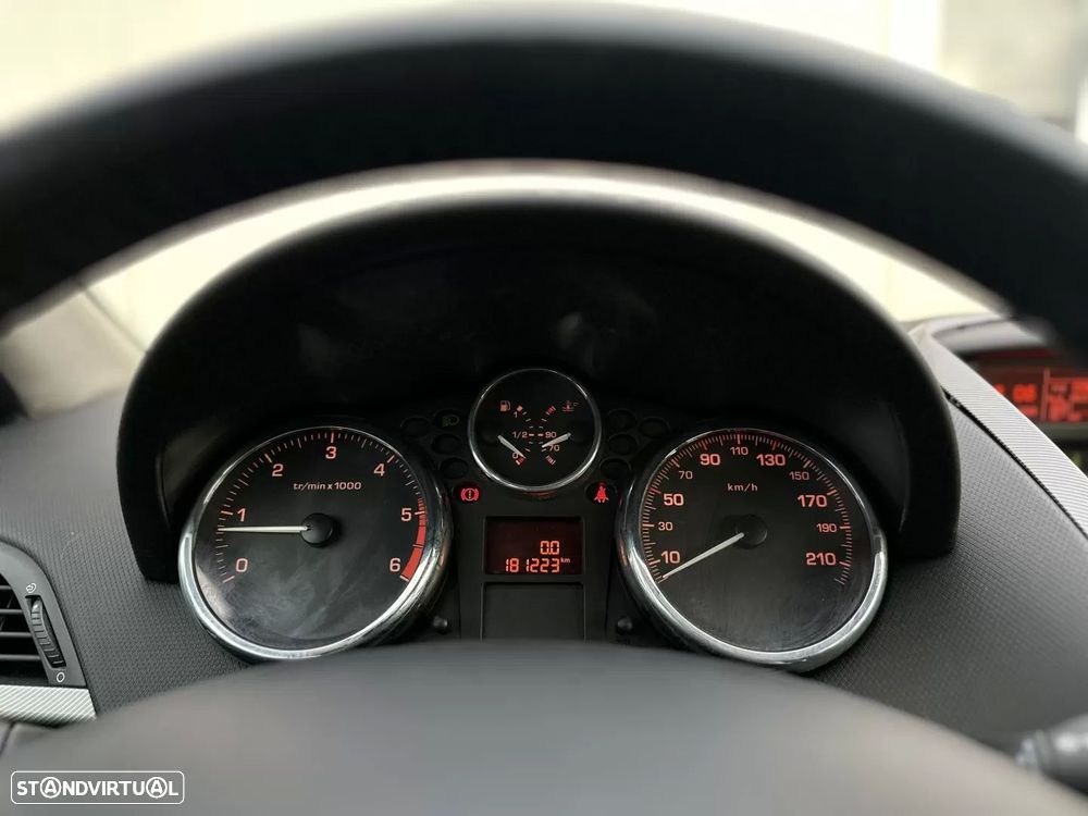 Peugeot 207 1.6 HDi Premium - 22