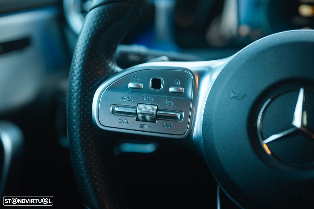 Mercedes-Benz A 250 e AMG Line - 21