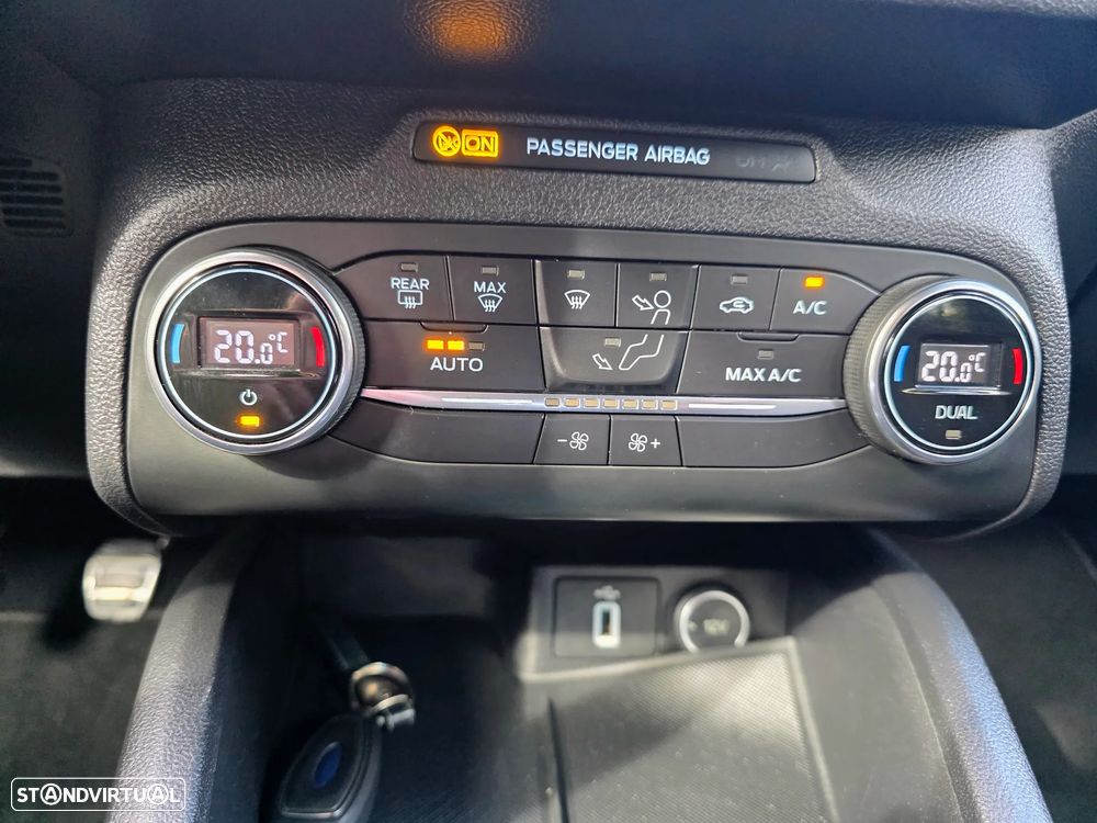 Ford Focus SW 1.0 EcoBoost ST-Line - 40