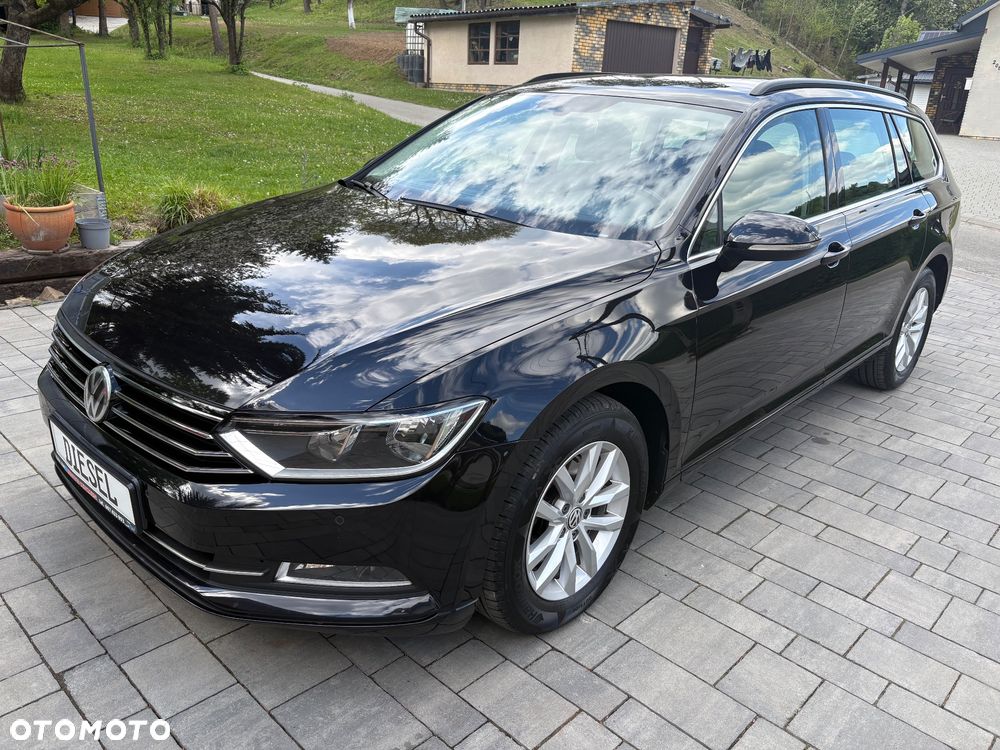 Volkswagen Passat - 1