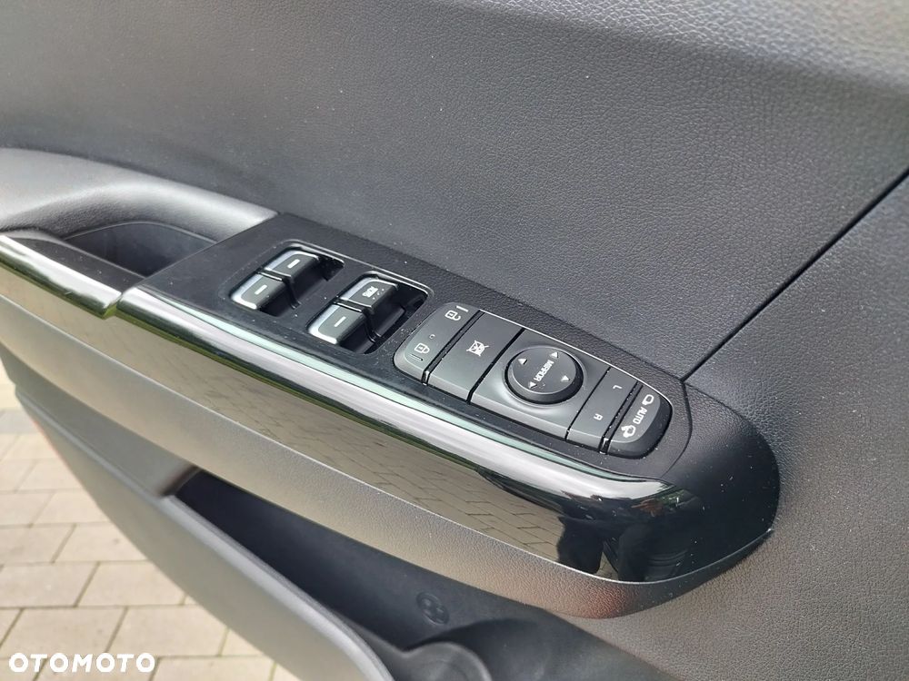 Kia Sportage 1.6 T-GDI AWD VISION - 27
