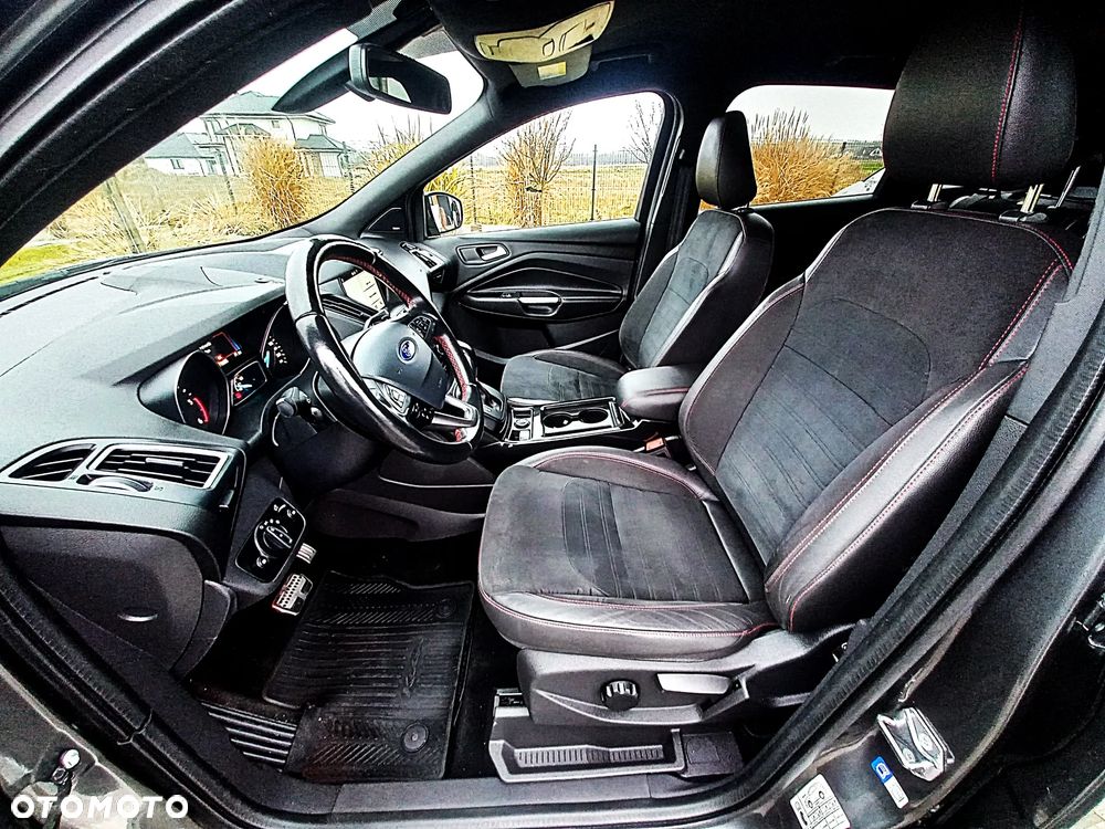 Ford Kuga 2.0 TDCi 4x4 ST-Line - 18